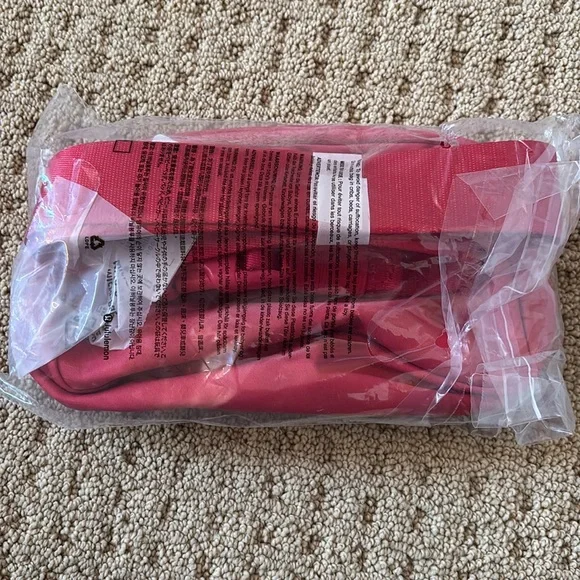 NWT Lululemon Wear Everywhere belt bag 1L Cherry Mist sold out - Picture 7 of 7